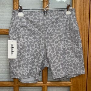 NWT ODODOS 2XL Leggings 6” Shorts Gray